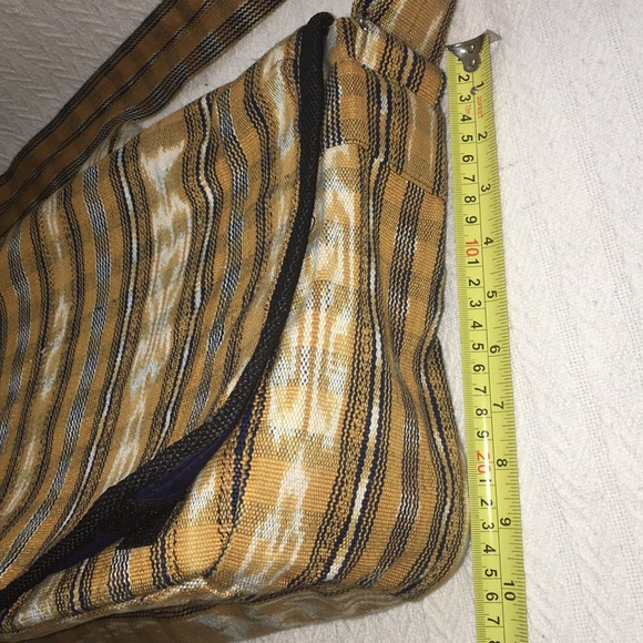 LIN CANOLA Guatemalan handwoven messenger bag - Picture 10 of 11